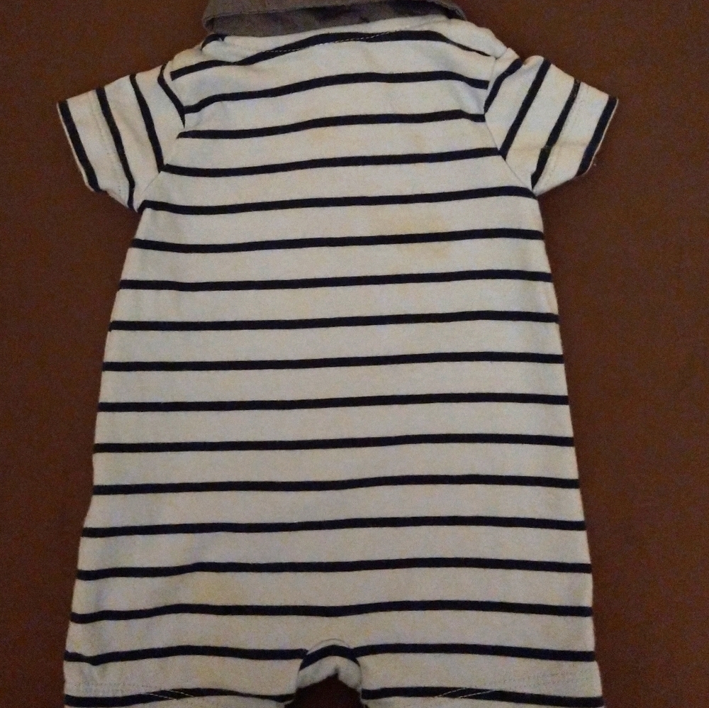 CARTERS 5 Rompers- NB - Picture 2 of 16